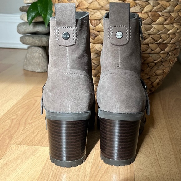 UGG Taupe Suede Buckle Booties Sz 7 - Picture 7 of 8